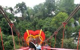 Khám phá cầu kính tình yêu ở Mộc Châu