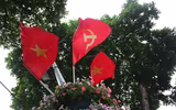 Hà Nội rợp sắc đỏ mừng ngày thống nhất đất nước