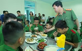 Học làm chiến sĩ Công an
