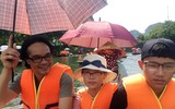 Xuôi dòng Sào Khê khám phá hang động Tràng An