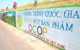 Con đường bích họa ở ngoại thành Hà Nội