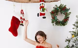 Thùy Anh khoe vai trần trong bộ ảnh Giáng sinh rực rỡ