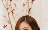 Thùy Anh khoe vai trần trong bộ ảnh Giáng sinh rực rỡ