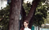 Hoa hậu Khánh Vân duyên dáng trong tà áo dài dạo phố ngày cận Tết