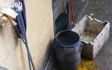 Cận cảnh các sân chơi trẻ em bị người lớn 