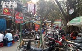 Cận cảnh các sân chơi trẻ em bị người lớn 