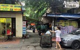 Cận cảnh các sân chơi trẻ em bị người lớn 