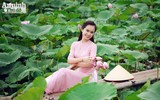 Ngắm nữ sinh dân tộc Thái dịu dàng trong tà áo dài truyền thống