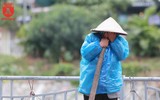 Người Hà Nội đón rét đậm đầu mùa