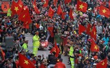 Biển người chào đón những người hùng U23 Việt Nam ở Hà Nội