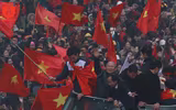 Biển người chào đón những người hùng U23 Việt Nam ở Hà Nội