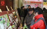 Ấn phẩm Báo An ninh Thủ đô thu hút độc giả tại Hội báo Xuân Mậu Tuất 2018