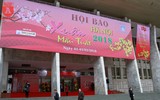 Ấn phẩm Báo An ninh Thủ đô thu hút độc giả tại Hội báo Xuân Mậu Tuất 2018