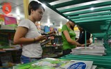 Hà Nội: Phụ huynh chật vật tìm mua sách giáo khoa đầu cấp