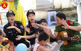 Cảnh sát Cơ động vui Tết Trung thu cùng trẻ em mồ côi