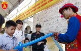 Cảnh sát Cơ động vui Tết Trung thu cùng trẻ em mồ côi