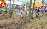 Cận cảnh những tay đua mô tô tranh tài ở Hà Giang