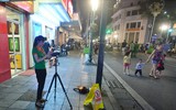 Ghi hình xử phạt hành vi xả rác nơi công cộng ở Hà Nội