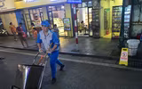 Ghi hình xử phạt hành vi xả rác nơi công cộng ở Hà Nội