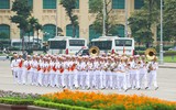 Đại biểu Quốc hội viếng Chủ tịch Hồ Chí Minh trước khai mạc Kỳ họp thứ 7 Quốc hội khóa XIV