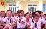 Học sinh Hà Nội thích thú khi được thực hành kiến thức an toàn giao thông