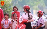 Học sinh Hà Nội thích thú khi được thực hành kiến thức an toàn giao thông