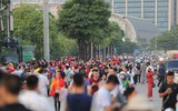 Cổ động viên cực nhiệt tại sân vận động Mỹ Đình