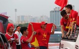 Cổ động viên cực nhiệt tại sân vận động Mỹ Đình