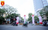 Hà Nội đỏ rực cờ hoa mừng Đảng mừng Xuân Canh Tý