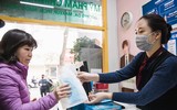 Nhiều nơi tranh thủ tăng giá, nhưng vẫn có điểm phát miễn phí khẩu trang