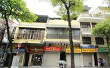 Hình ảnh khác lạ trên những tuyến phố vốn sầm uất nhất của Hà Nội