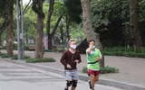 Hà Nội trong ngày đầu thực hiện cách ly toàn xã hội phòng chống dịch Covid-19