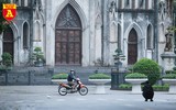 Công an Hà Nội tăng cường kiểm soát người ra đường, thực hiện nghiêm cách ly xã hội phòng ngừa Covid-19
