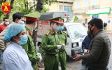 Công an Hà Nội tăng cường kiểm soát người ra đường, thực hiện nghiêm cách ly xã hội phòng ngừa Covid-19