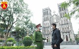 Công an Hà Nội tăng cường kiểm soát người ra đường, thực hiện nghiêm cách ly xã hội phòng ngừa Covid-19