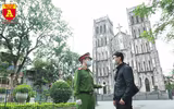 Công an Hà Nội tăng cường kiểm soát người ra đường, thực hiện nghiêm cách ly xã hội phòng ngừa Covid-19