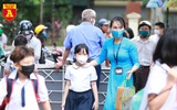 Học sinh Hà Nội háo hức đi học sau những ngày nghỉ dài