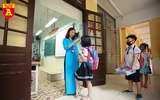 Học sinh Hà Nội háo hức đi học sau những ngày nghỉ dài