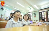 Học sinh Hà Nội háo hức đi học sau những ngày nghỉ dài