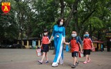 Học sinh Hà Nội háo hức đi học sau những ngày nghỉ dài