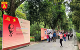 Thăm khu di tích nhà sàn Bác Hồ ở Hà Nội