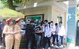 Hình ảnh đẹp của Công an Thủ đô trong kỳ thi THPT 2020
