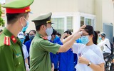 Hình ảnh đẹp của Công an Thủ đô trong kỳ thi THPT 2020