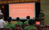 Cận cảnh diễn tập phương án chữa cháy, cứu người mắc kẹt tại số nhà 28 Hàng Hòm