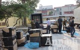 Cận cảnh hàng nghìn sản phẩm thời trang dán mác Zara không rõ nguồn gốc