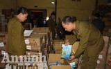 Cận cảnh hơn 4 tấn hương liệu, phụ gia pha chế trà sữa không rõ nguồn gốc