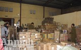 Cận cảnh hơn 4 tấn hương liệu, phụ gia pha chế trà sữa không rõ nguồn gốc