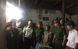 Công an Thủ đô tiếp tục sẻ chia với nhân dân vùng ngập Chương Mỹ