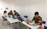 Tuổi trẻ Công an Hà Nội giải quyết các thủ tục hành chính trong ngày Chủ nhật