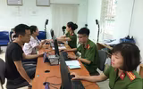 Tuổi trẻ Công an Hà Nội giải quyết các thủ tục hành chính trong ngày Chủ nhật